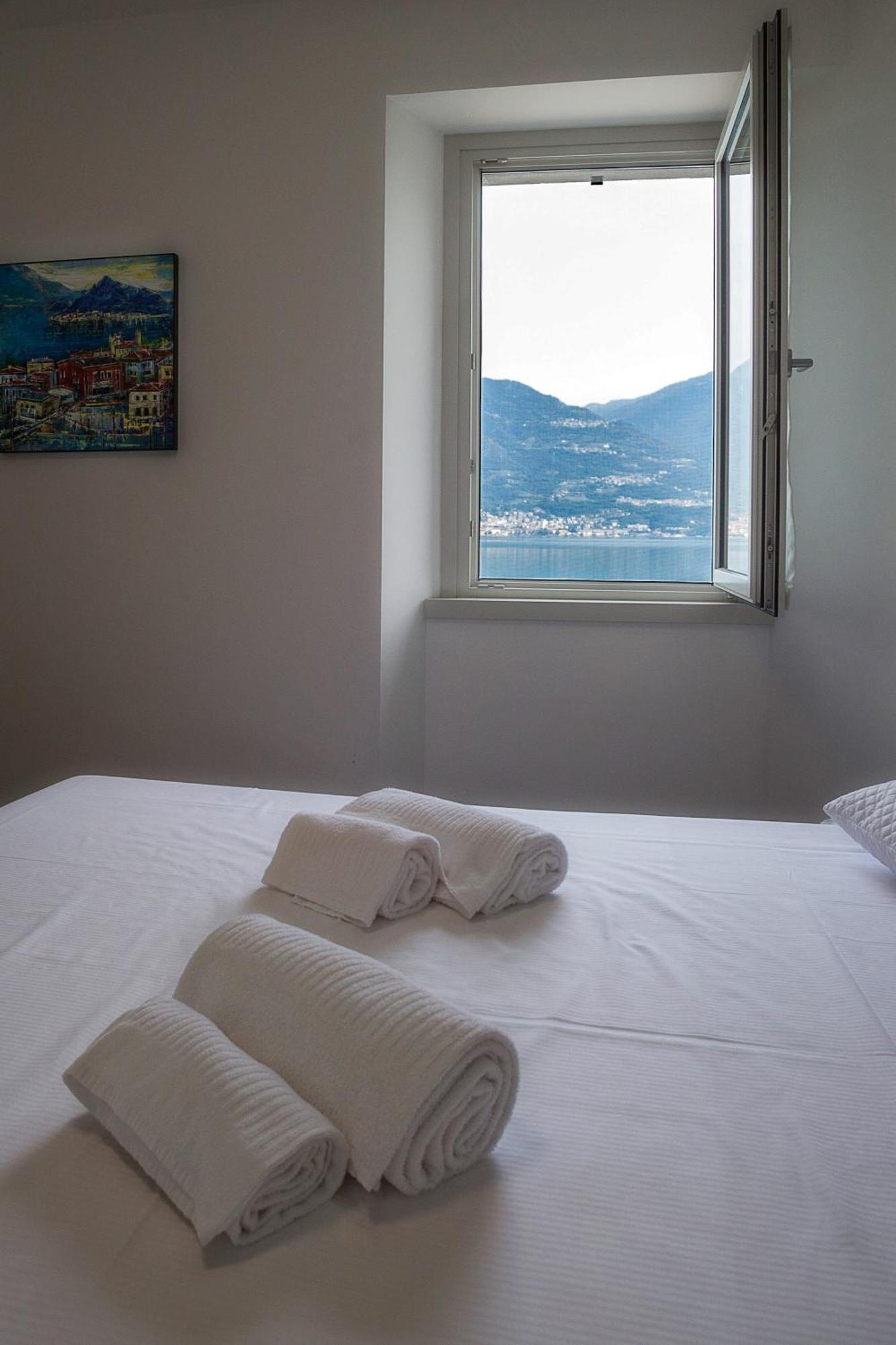 Lakefront Home Residenza Il Gallo In Riva Al Lago Pisogne Kültér fotó