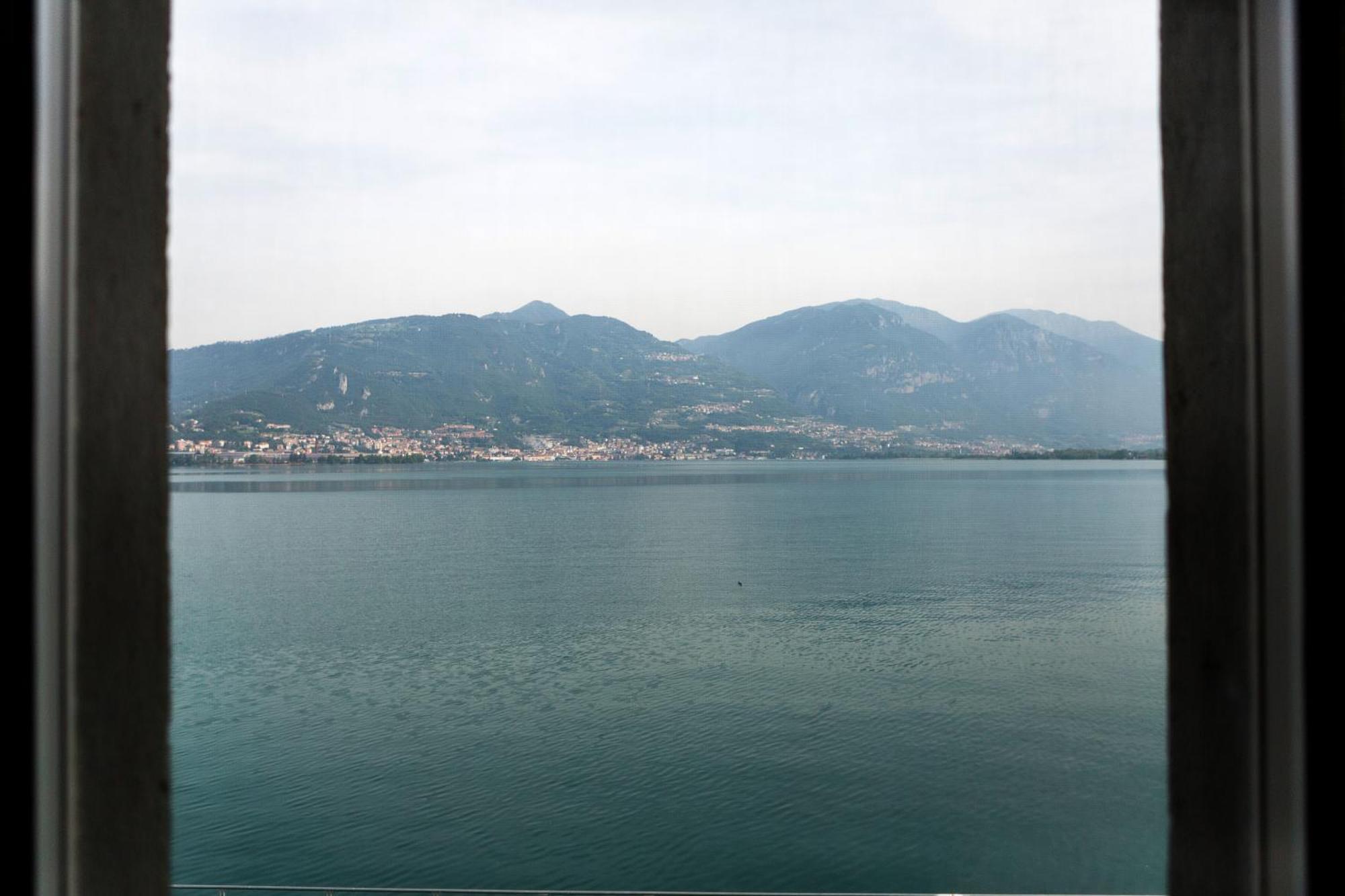 Lakefront Home Residenza Il Gallo In Riva Al Lago Pisogne Kültér fotó