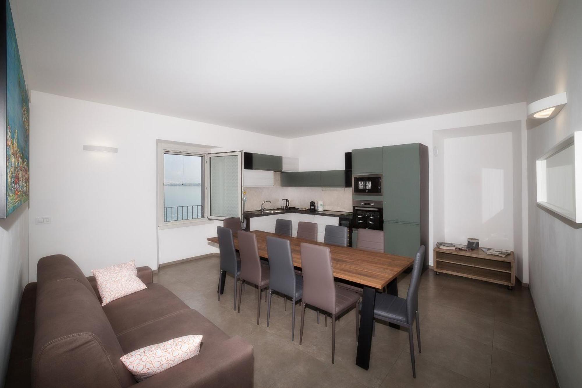 Lakefront Home Residenza Il Gallo In Riva Al Lago Pisogne Kültér fotó