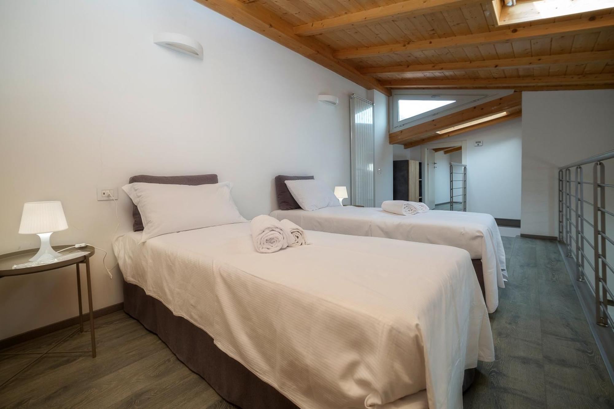 Lakefront Home Residenza Il Gallo In Riva Al Lago Pisogne Kültér fotó